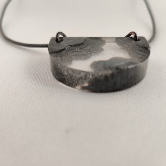 River bottom necklace - half circle black